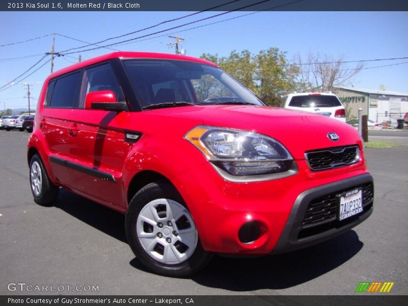 Molten Red / Black Cloth 2013 Kia Soul 1.6
