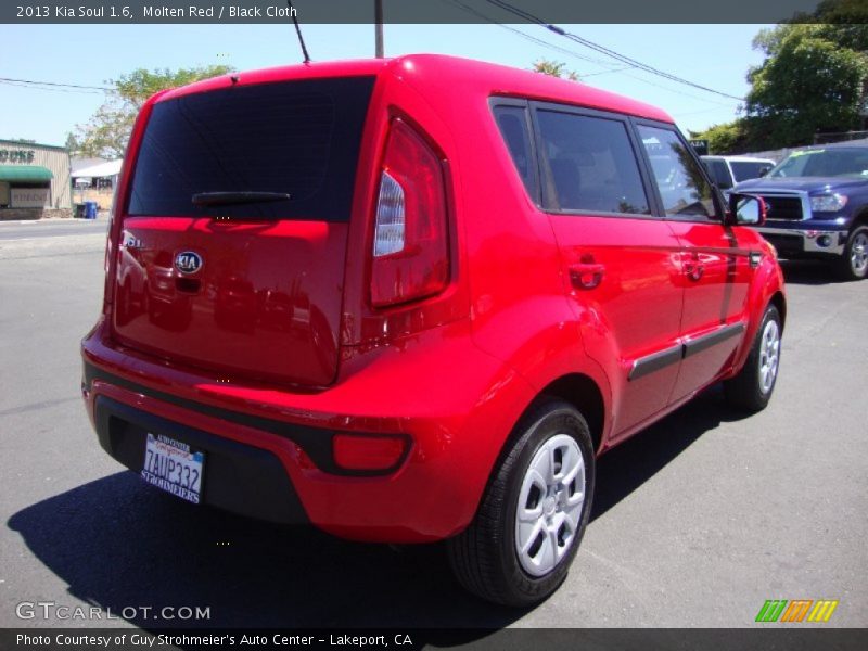 Molten Red / Black Cloth 2013 Kia Soul 1.6