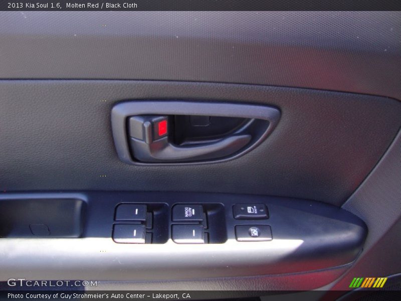 Molten Red / Black Cloth 2013 Kia Soul 1.6