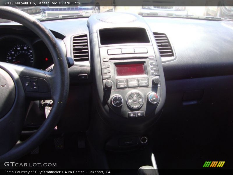 Molten Red / Black Cloth 2013 Kia Soul 1.6