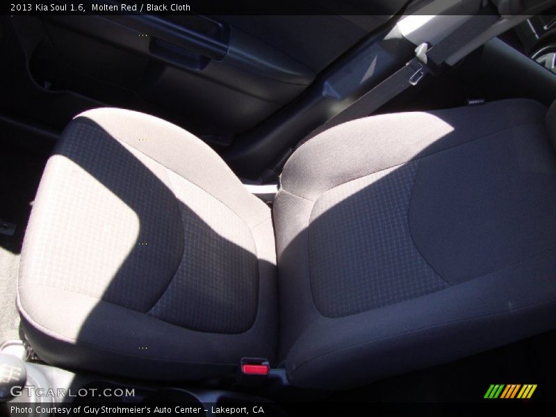 Molten Red / Black Cloth 2013 Kia Soul 1.6