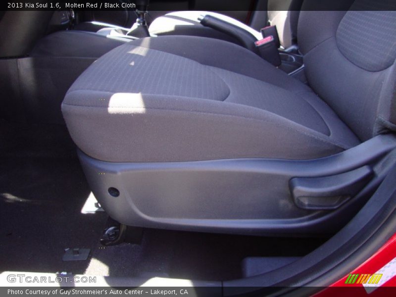 Molten Red / Black Cloth 2013 Kia Soul 1.6