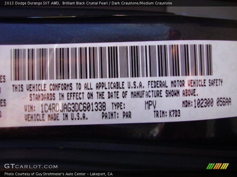 Brilliant Black Crystal Pearl / Dark Graystone/Medium Graystone 2013 Dodge Durango SXT AWD