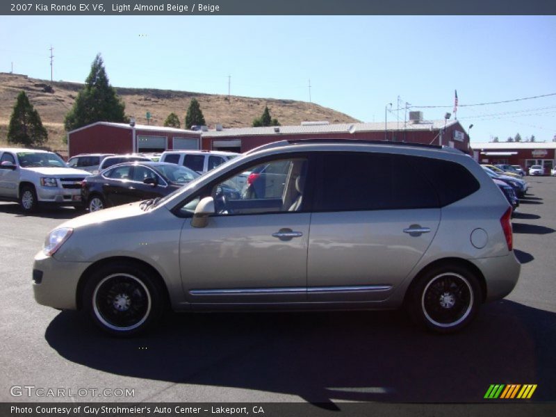 Light Almond Beige / Beige 2007 Kia Rondo EX V6