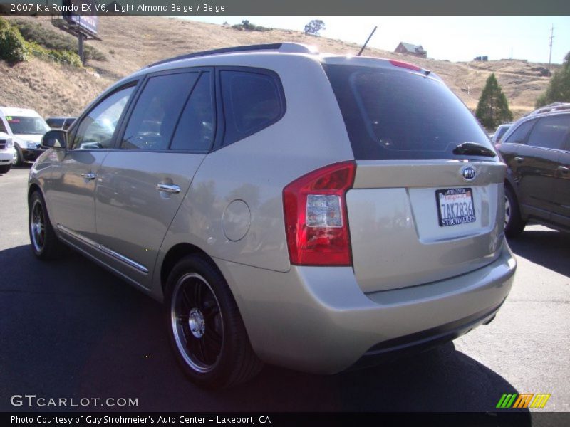 Light Almond Beige / Beige 2007 Kia Rondo EX V6