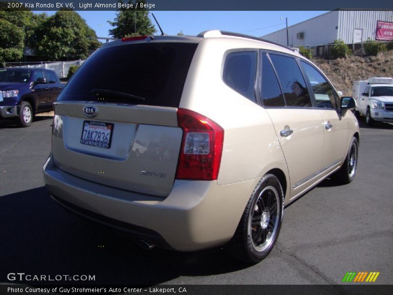 Light Almond Beige / Beige 2007 Kia Rondo EX V6