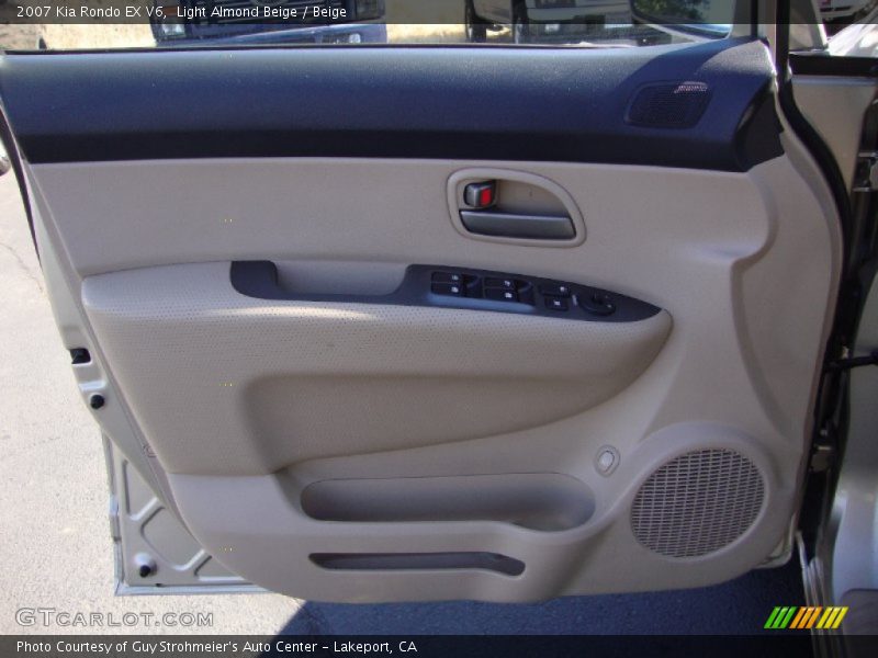 Light Almond Beige / Beige 2007 Kia Rondo EX V6