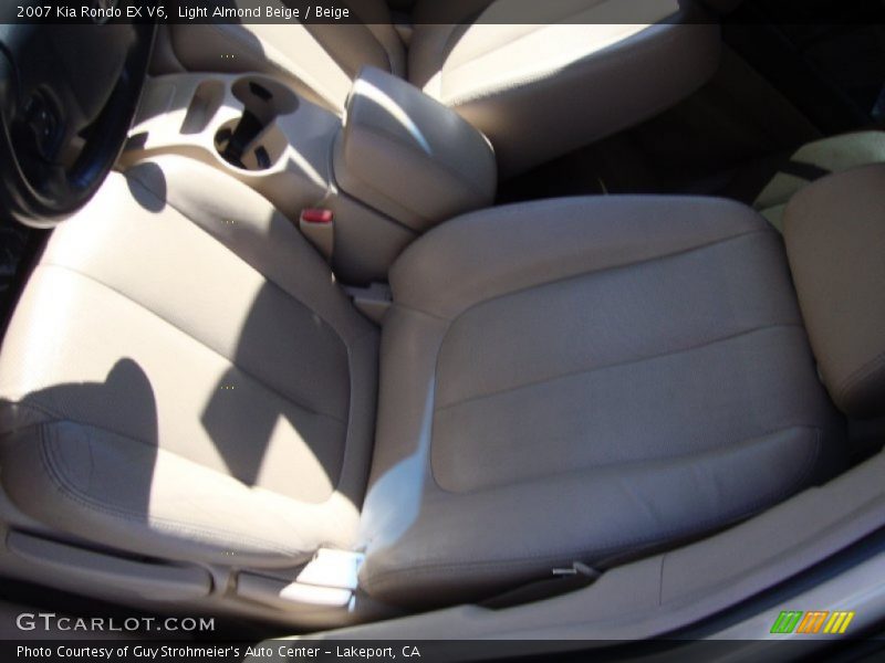 Light Almond Beige / Beige 2007 Kia Rondo EX V6