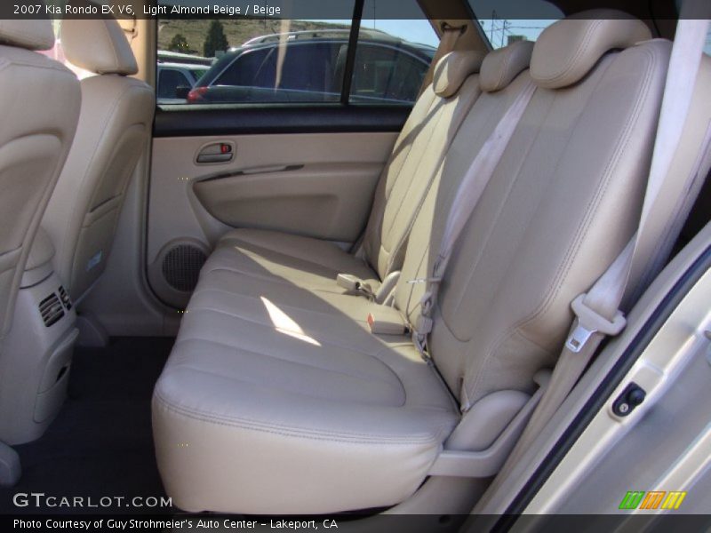 Light Almond Beige / Beige 2007 Kia Rondo EX V6