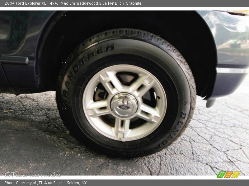 Medium Wedgewood Blue Metallic / Graphite 2004 Ford Explorer XLT 4x4