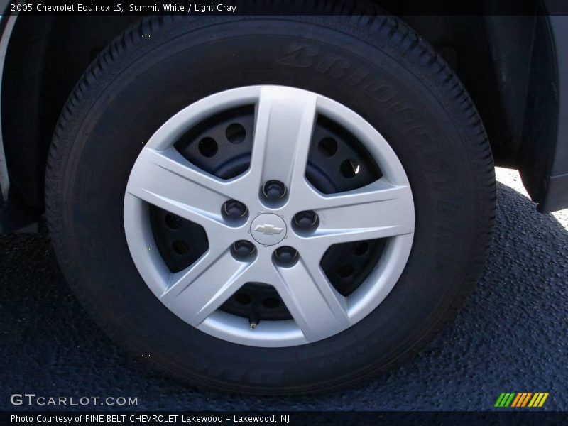 Summit White / Light Gray 2005 Chevrolet Equinox LS
