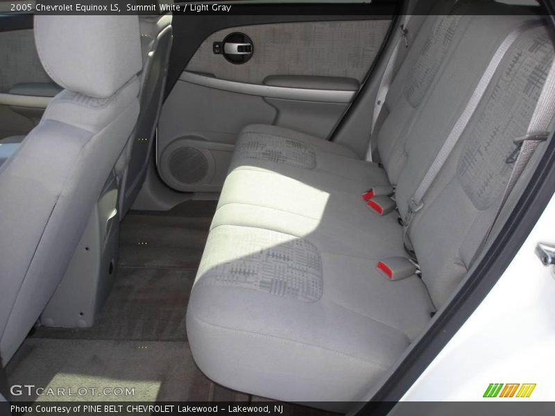 Summit White / Light Gray 2005 Chevrolet Equinox LS