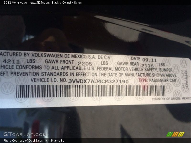 Black / Cornsilk Beige 2012 Volkswagen Jetta SE Sedan