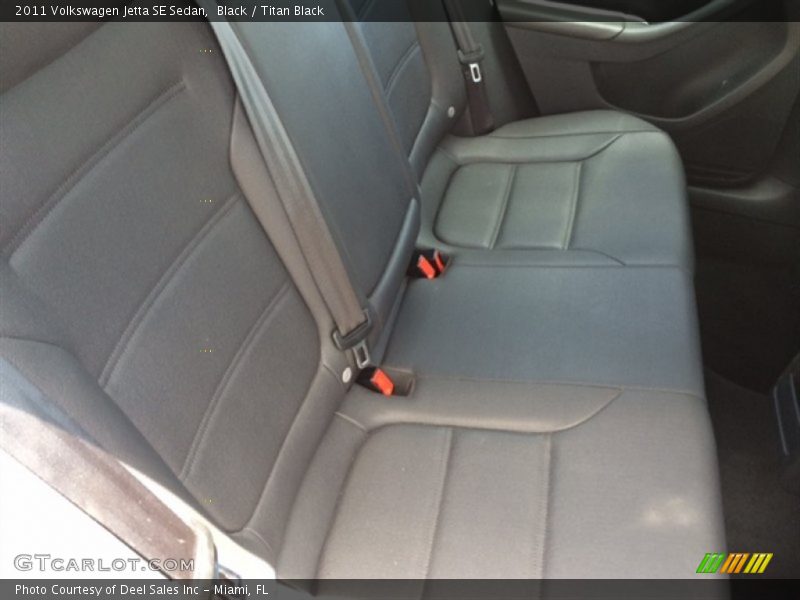 Black / Titan Black 2011 Volkswagen Jetta SE Sedan
