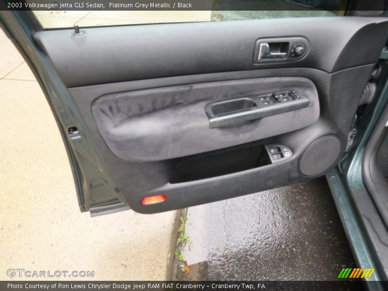 Platinum Grey Metallic / Black 2003 Volkswagen Jetta GLS Sedan