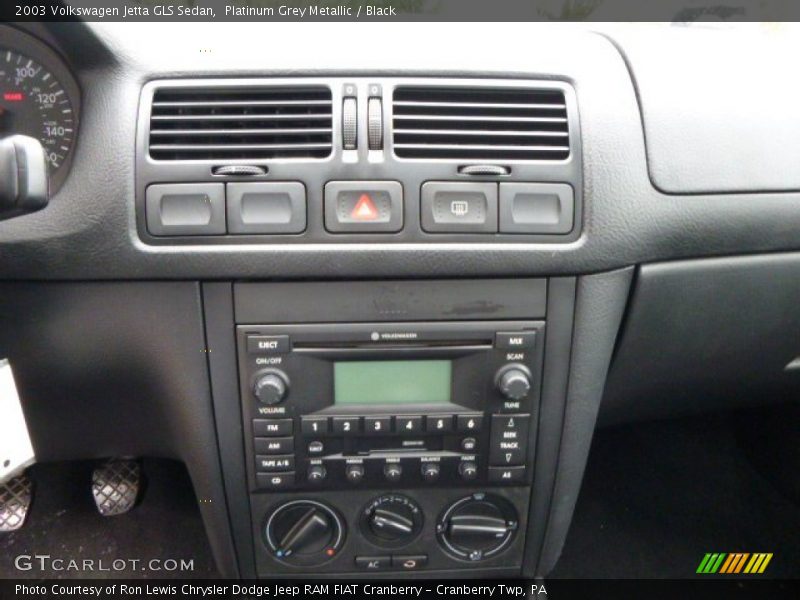 Platinum Grey Metallic / Black 2003 Volkswagen Jetta GLS Sedan