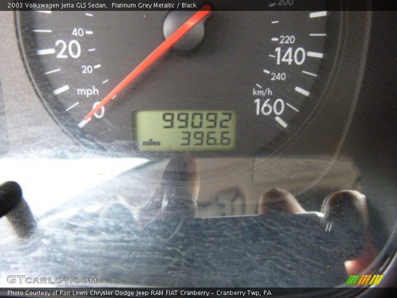 Platinum Grey Metallic / Black 2003 Volkswagen Jetta GLS Sedan
