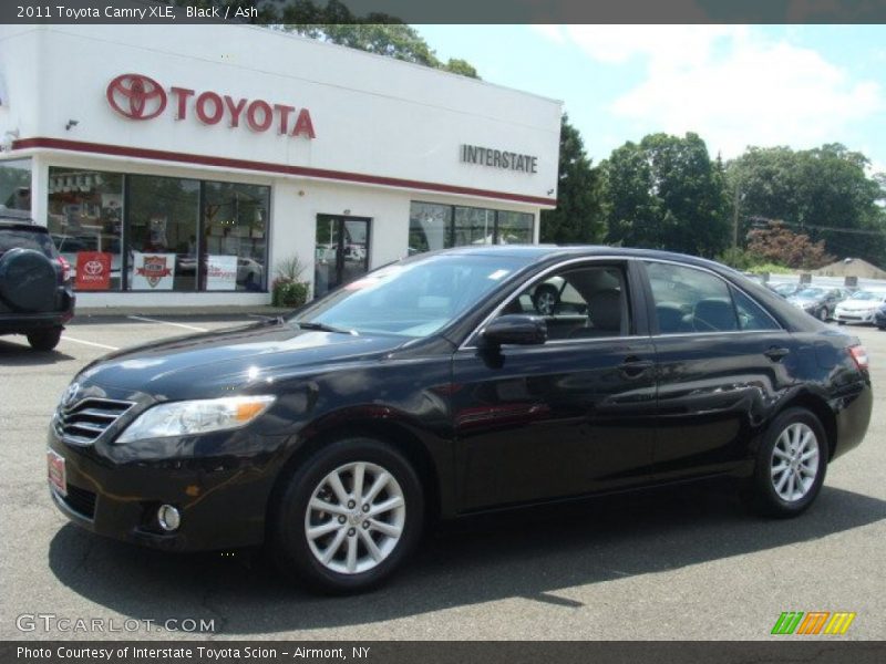 Black / Ash 2011 Toyota Camry XLE