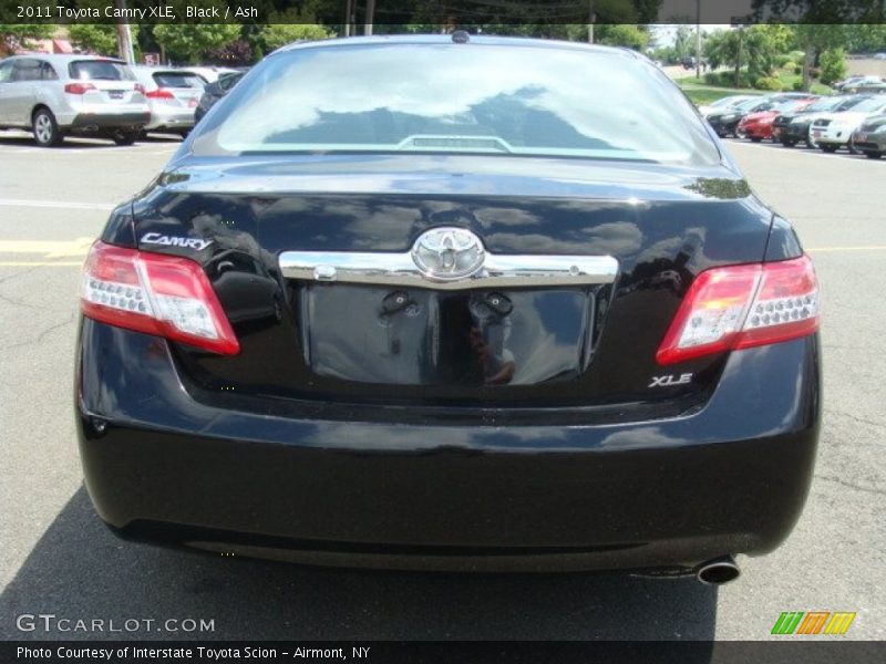 Black / Ash 2011 Toyota Camry XLE