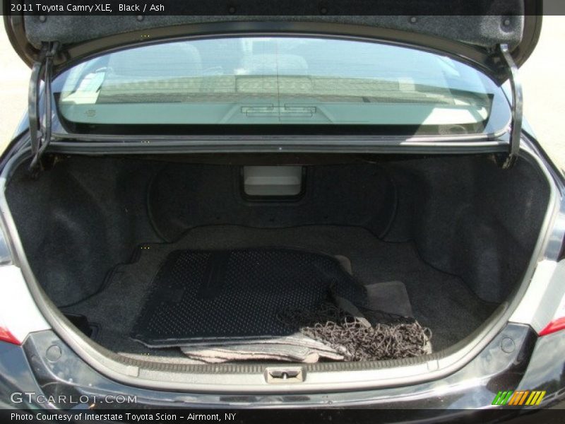 Black / Ash 2011 Toyota Camry XLE