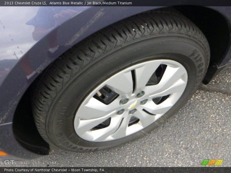 Atlantis Blue Metallic / Jet Black/Medium Titanium 2013 Chevrolet Cruze LS