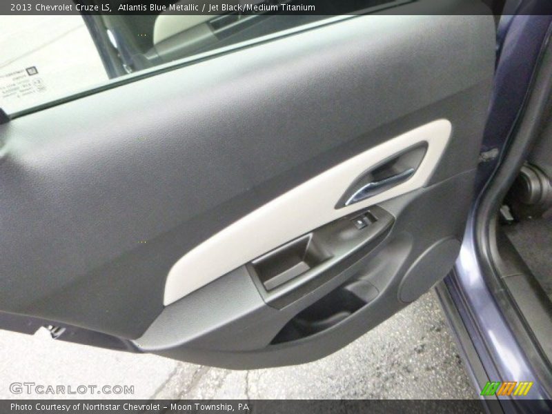 Atlantis Blue Metallic / Jet Black/Medium Titanium 2013 Chevrolet Cruze LS