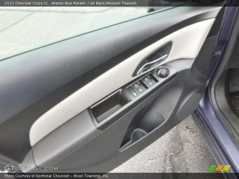 Atlantis Blue Metallic / Jet Black/Medium Titanium 2013 Chevrolet Cruze LS