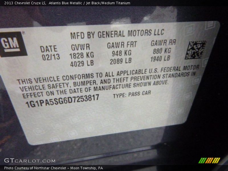 Atlantis Blue Metallic / Jet Black/Medium Titanium 2013 Chevrolet Cruze LS