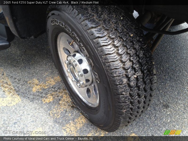 Black / Medium Flint 2005 Ford F250 Super Duty XLT Crew Cab 4x4