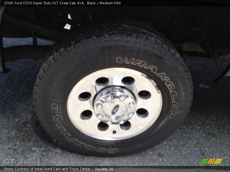 Black / Medium Flint 2005 Ford F250 Super Duty XLT Crew Cab 4x4
