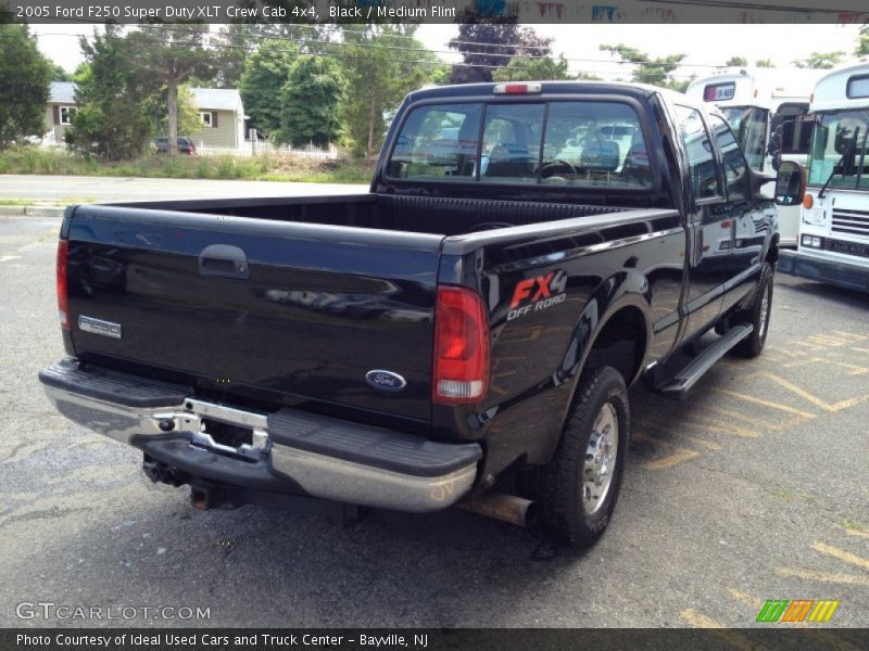 Black / Medium Flint 2005 Ford F250 Super Duty XLT Crew Cab 4x4