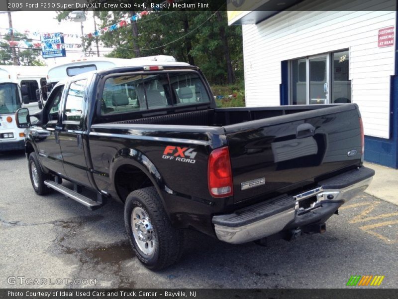 Black / Medium Flint 2005 Ford F250 Super Duty XLT Crew Cab 4x4