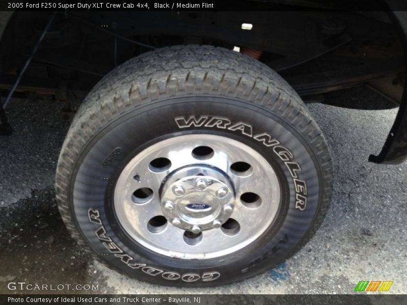 Black / Medium Flint 2005 Ford F250 Super Duty XLT Crew Cab 4x4