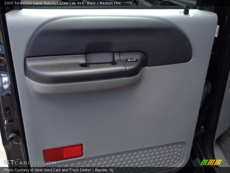 Black / Medium Flint 2005 Ford F250 Super Duty XLT Crew Cab 4x4
