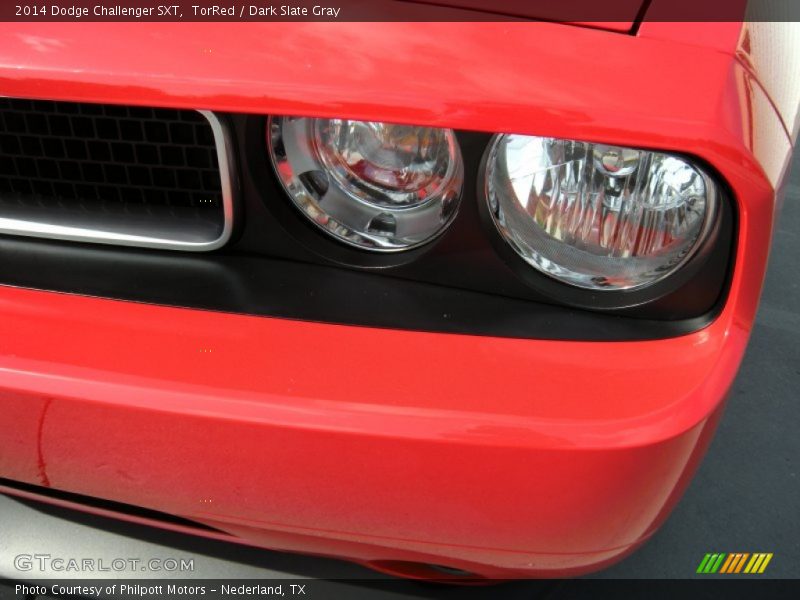 TorRed / Dark Slate Gray 2014 Dodge Challenger SXT