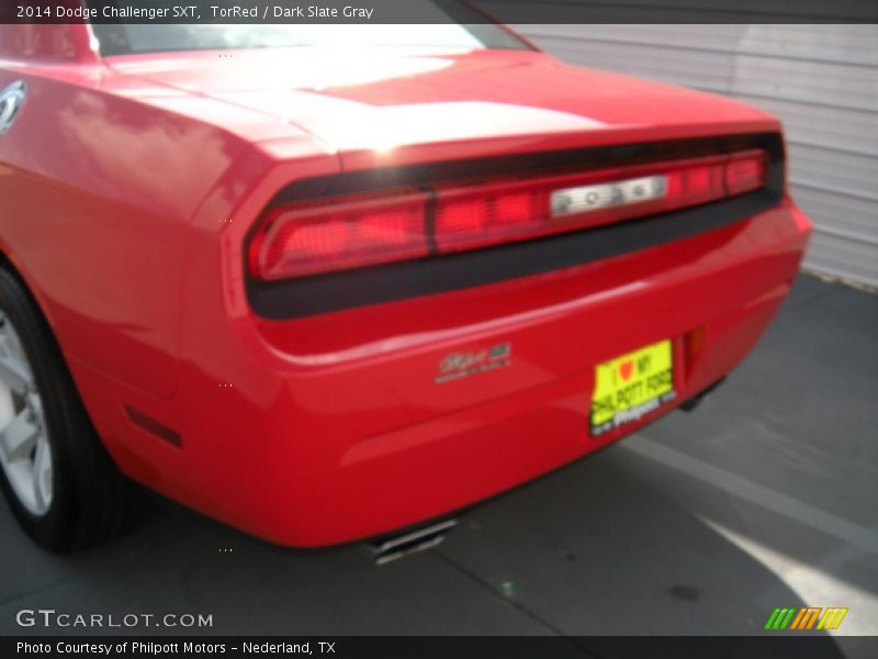 TorRed / Dark Slate Gray 2014 Dodge Challenger SXT