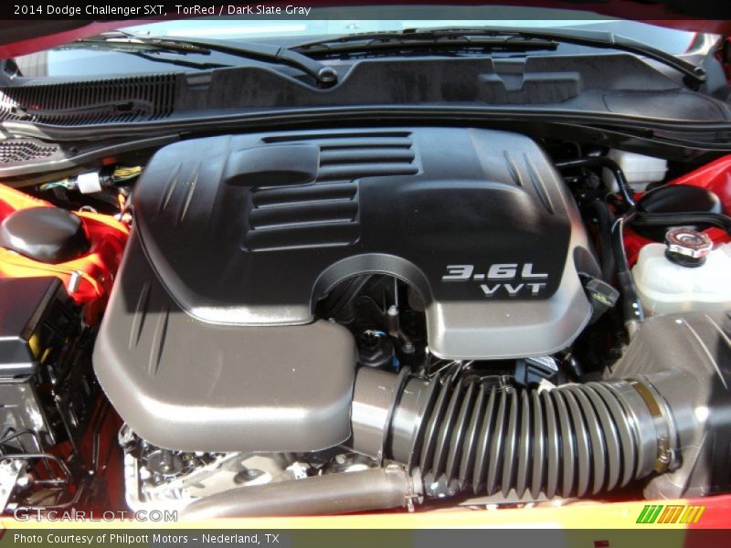 TorRed / Dark Slate Gray 2014 Dodge Challenger SXT