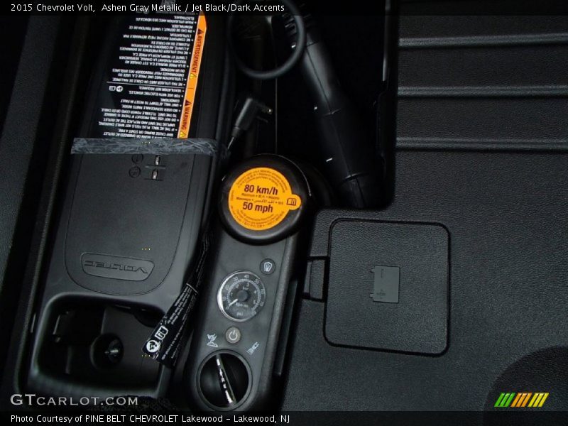 Ashen Gray Metallic / Jet Black/Dark Accents 2015 Chevrolet Volt