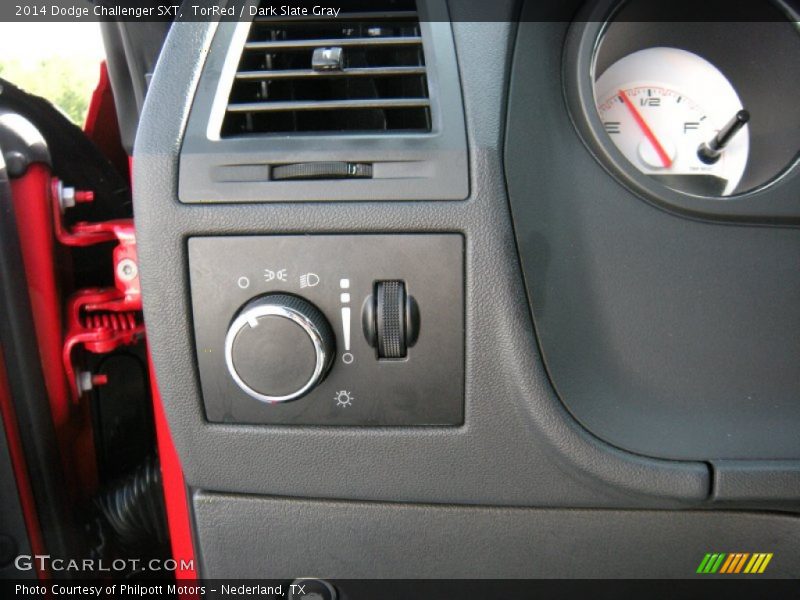 TorRed / Dark Slate Gray 2014 Dodge Challenger SXT