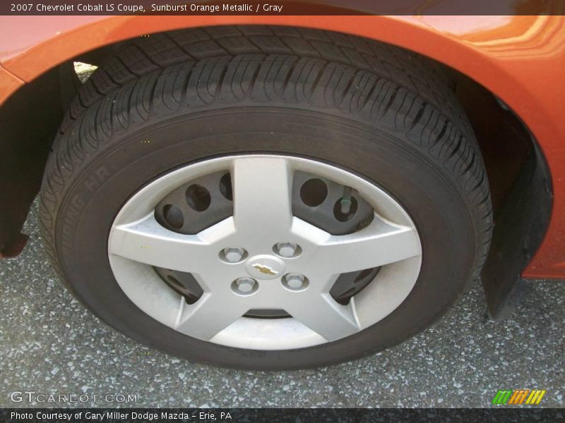 Sunburst Orange Metallic / Gray 2007 Chevrolet Cobalt LS Coupe