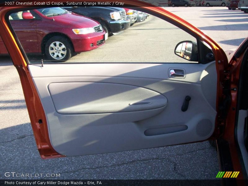 Sunburst Orange Metallic / Gray 2007 Chevrolet Cobalt LS Coupe