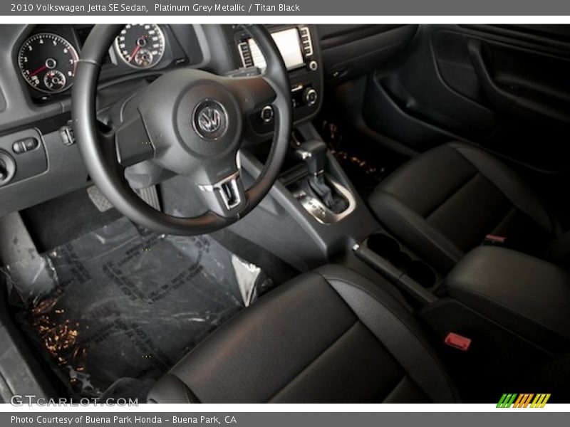 Platinum Grey Metallic / Titan Black 2010 Volkswagen Jetta SE Sedan