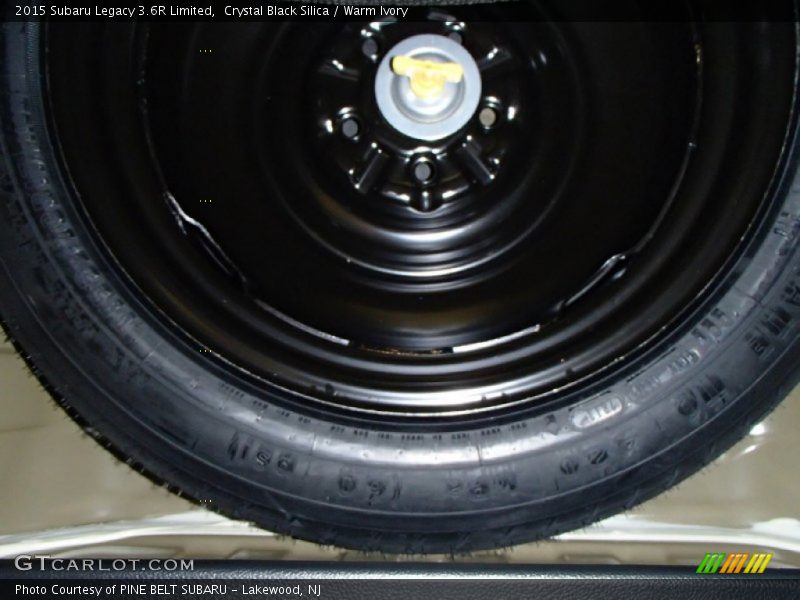 Crystal Black Silica / Warm Ivory 2015 Subaru Legacy 3.6R Limited