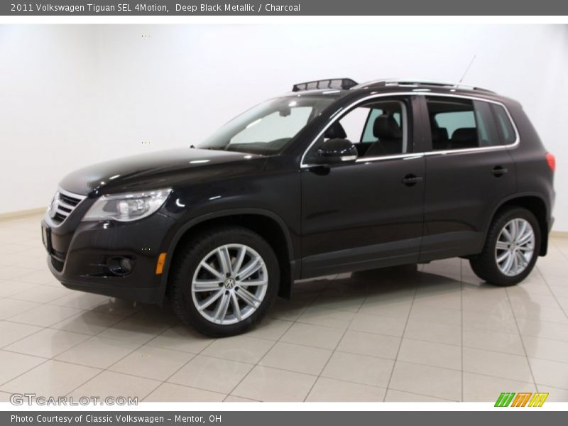 Front 3/4 View of 2011 Tiguan SEL 4Motion