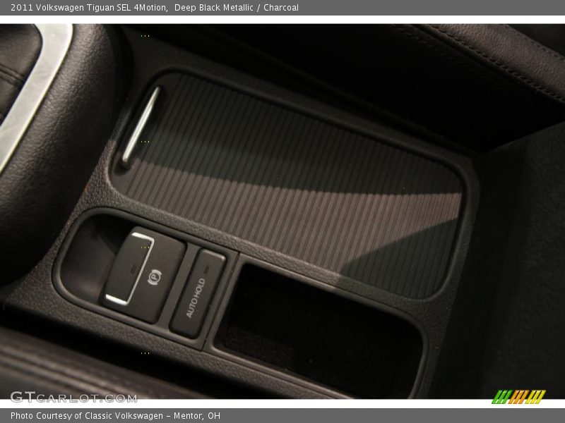 Deep Black Metallic / Charcoal 2011 Volkswagen Tiguan SEL 4Motion