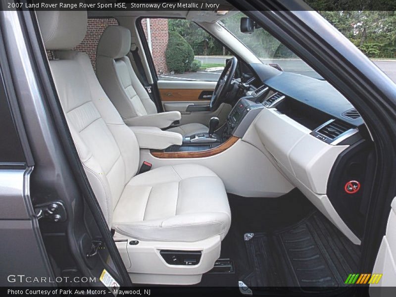 Front Seat of 2007 Range Rover Sport HSE