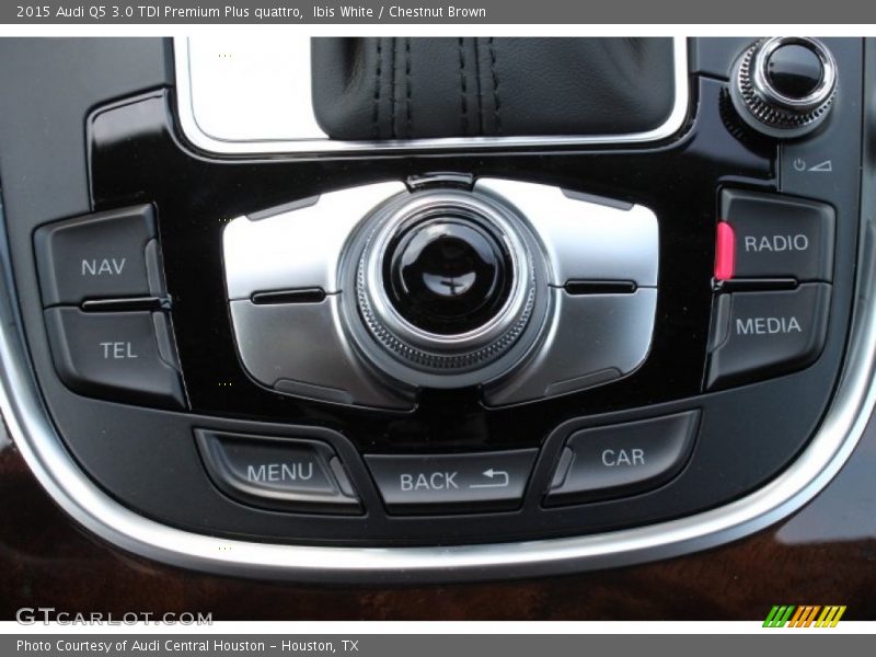 Controls of 2015 Q5 3.0 TDI Premium Plus quattro