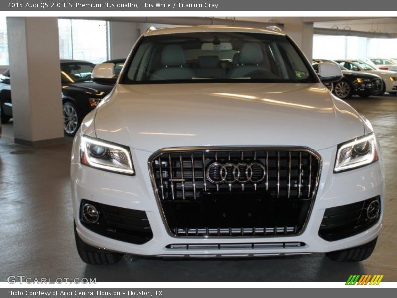 Ibis White / Titanium Gray 2015 Audi Q5 2.0 TFSI Premium Plus quattro