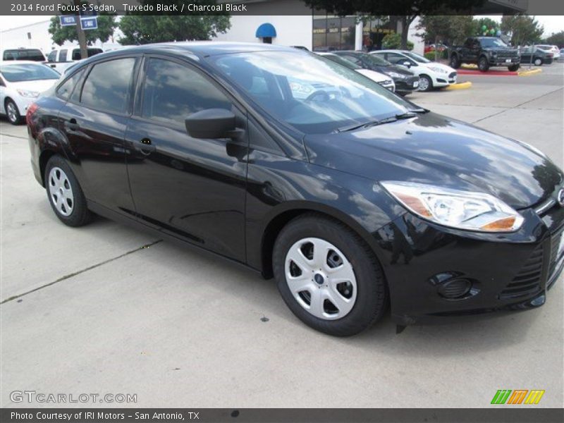 Tuxedo Black / Charcoal Black 2014 Ford Focus S Sedan