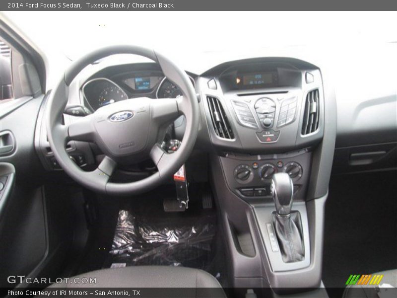 Tuxedo Black / Charcoal Black 2014 Ford Focus S Sedan